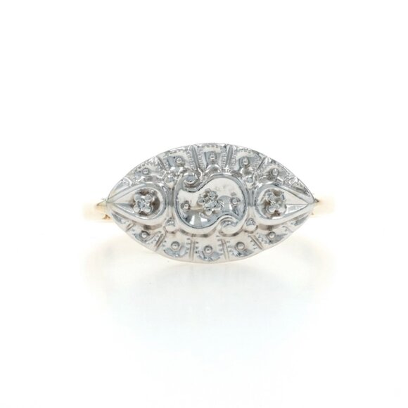Yellow Gold Diamond Vintage Ring - 10k Single Three-Stone - Picture 1 of 6